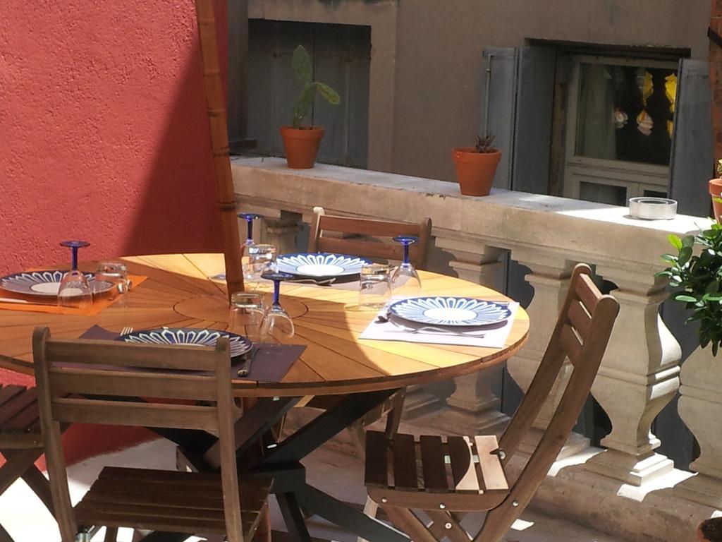 דירות מונפלייה La Terrasse Du Marche Aux Fleurs מראה חיצוני תמונה