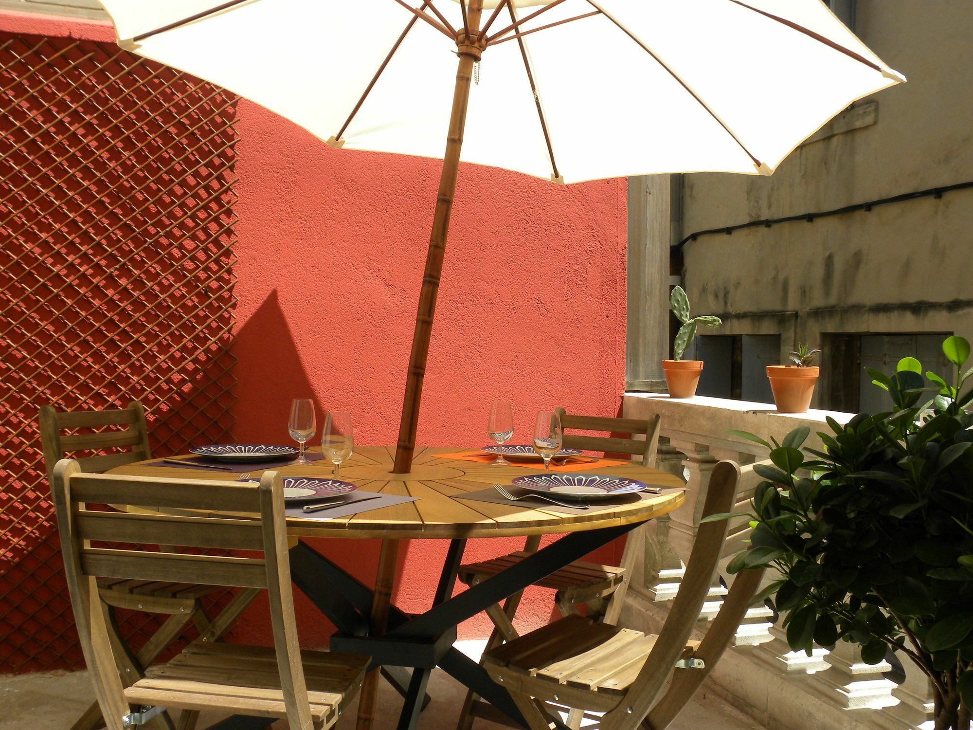דירות מונפלייה La Terrasse Du Marche Aux Fleurs מראה חיצוני תמונה